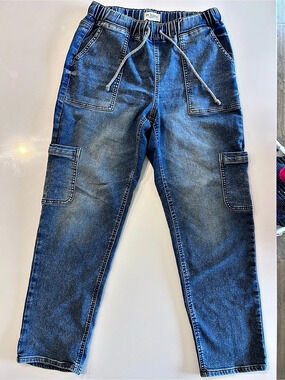 m jeans by Maurice’s Women’s high-rise Jogger Cargo Jeans Like New